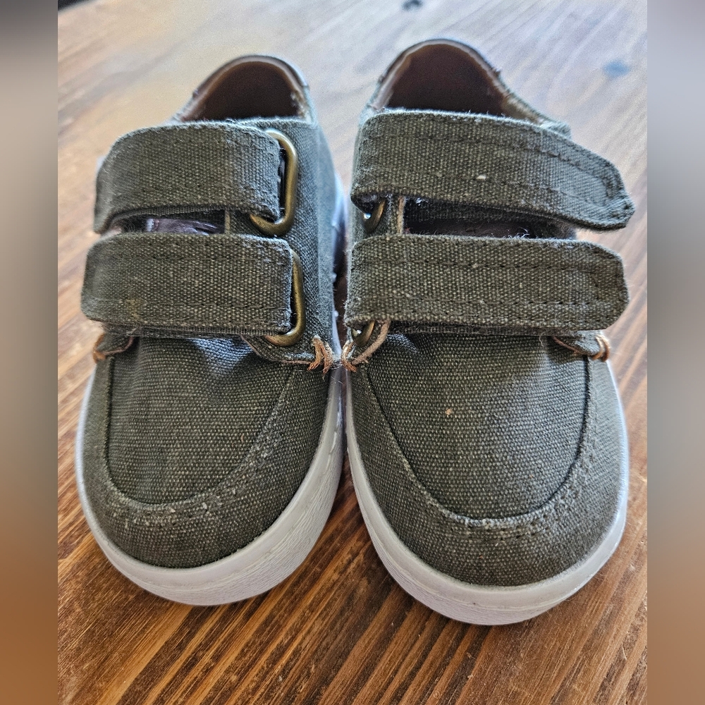 Kids Sneakers in Gray Canvas
